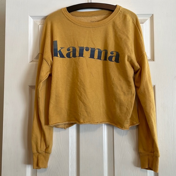 Zoe + Liv Tops - Zoe + Liv karma crop top sweatshirt medium